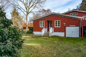 Amazing Home In Ebeltoft With 2 Bedrooms And Internet, Ebeltoft